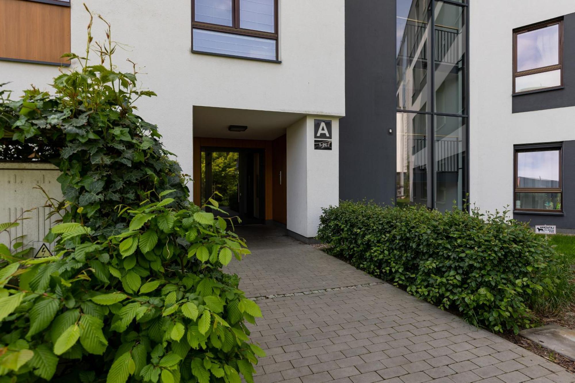 Royal Garden Apartment In Wilanow By Renters Prestige Warschau Exterior foto